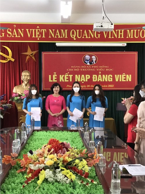 Lễ kết nạp Đảng viên mới